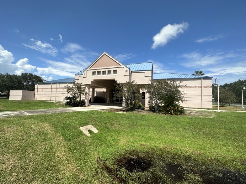 8060 Spyglass Hill Rd, Melbourne, FL for rent - Building Photo - Image 3 of 6