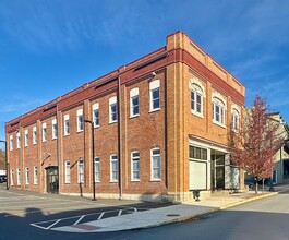 27 S Reading Ave, Boyertown, PA for sale Building Photo- Image 1 of 21