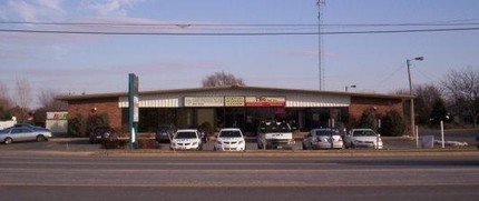 1620 Dekalb Ave, Sycamore, IL for rent Building Photo- Image 1 of 11