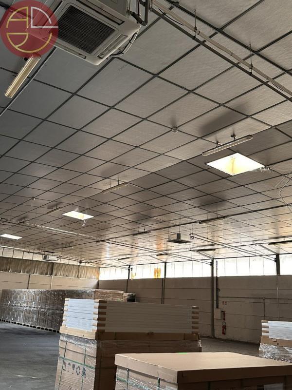 Industrial in Muret to rent Interior Photo- Image 1 of 7