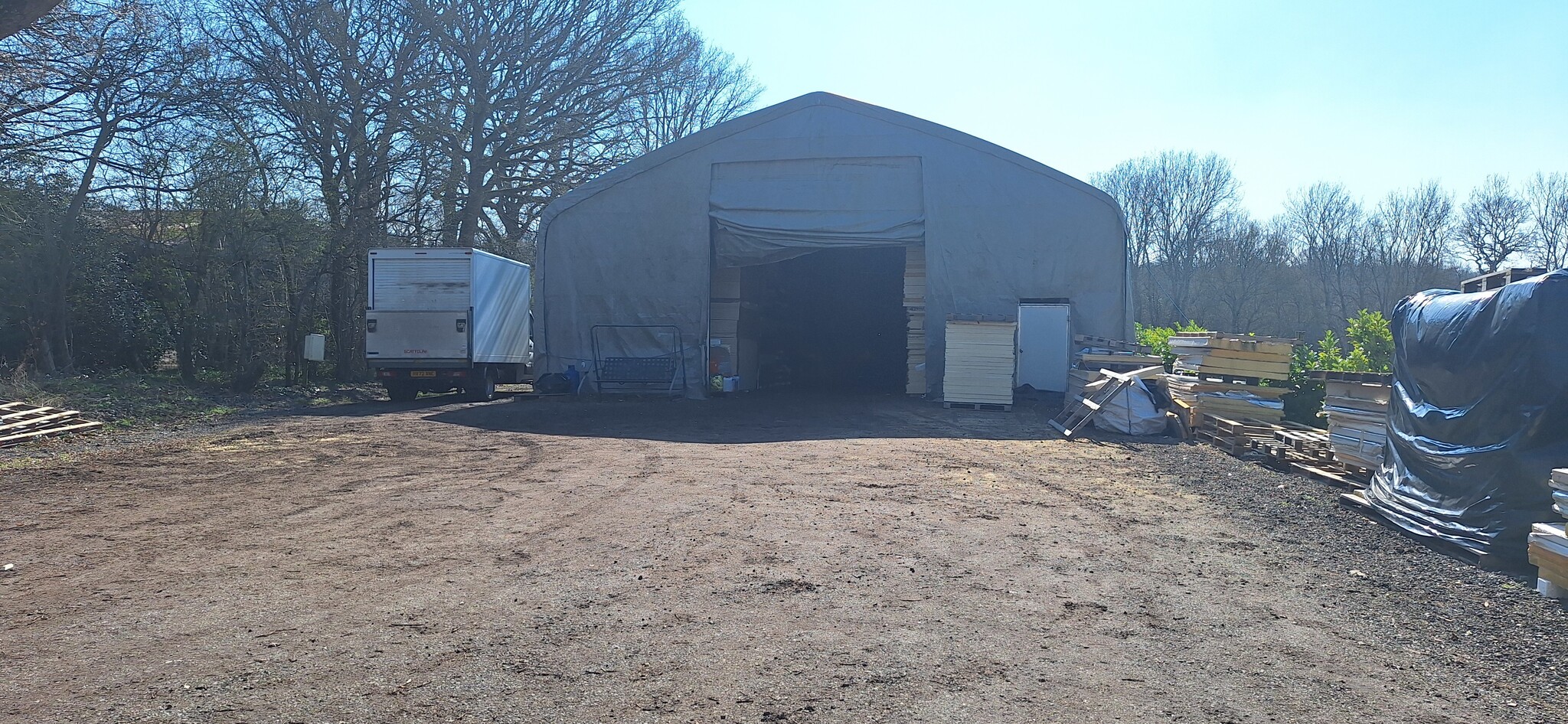 Marches Rd, Warnham to rent Building Photo- Image 1 of 7