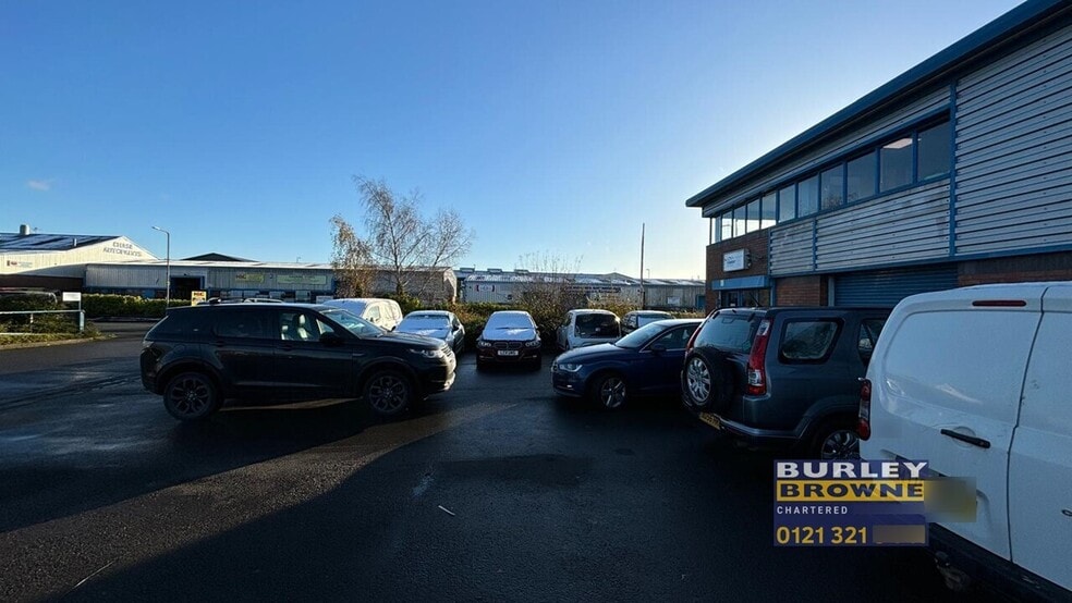 Brookfield Dr, Cannock to rent - Building Photo - Image 3 of 14