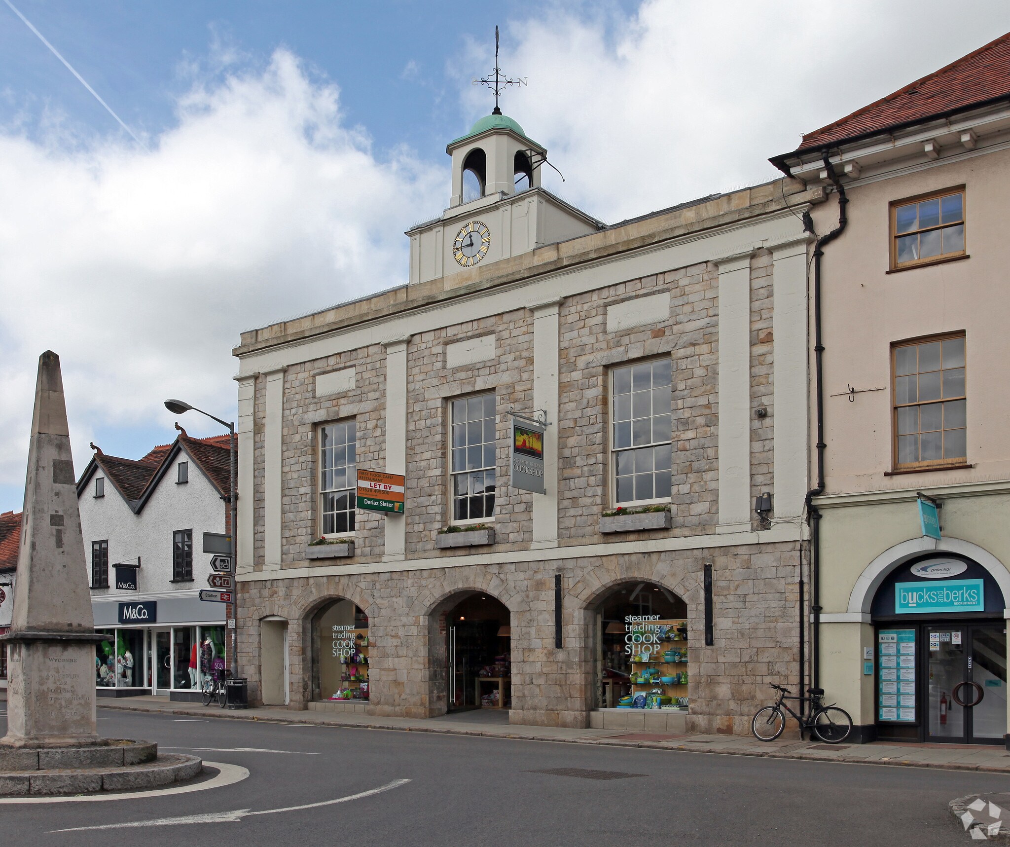 1 Market Sq, Marlow for sale Primary Photo- Image 1 of 1