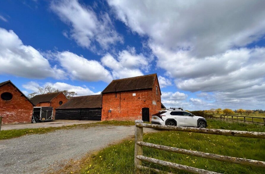 Brockhurst Rd, Shifnal for rent - Primary Photo - Image 1 of 1