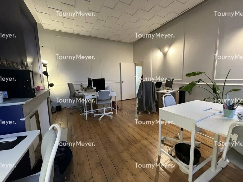 Office in Bordeaux to rent - Interior Photo - Image 2 of 7