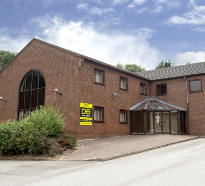 2 Swanwick Ct, Alfreton to rent Building Photo- Image 1 of 2