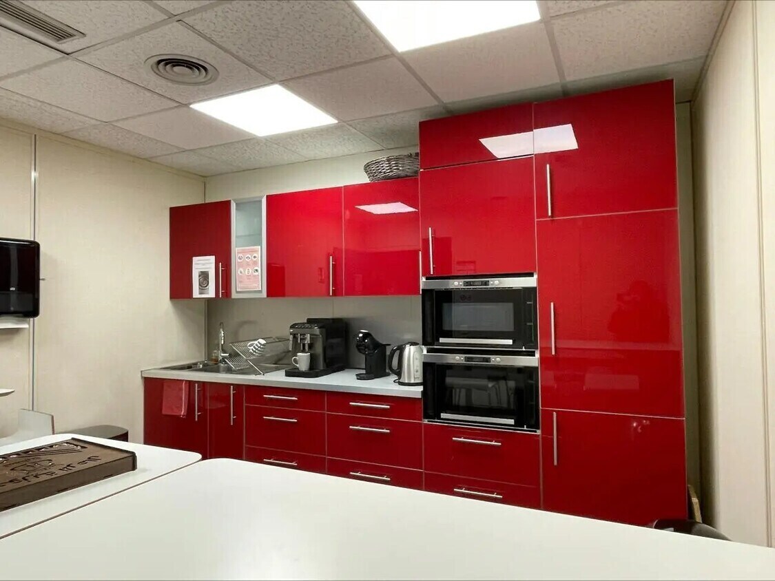 Office in Cergy to rent Interior Photo- Image 1 of 20