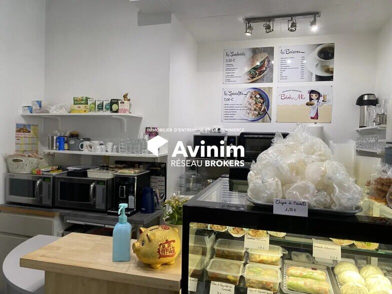 Retail in Clermont-Ferrand for sale - Interior Photo - Image 3 of 4