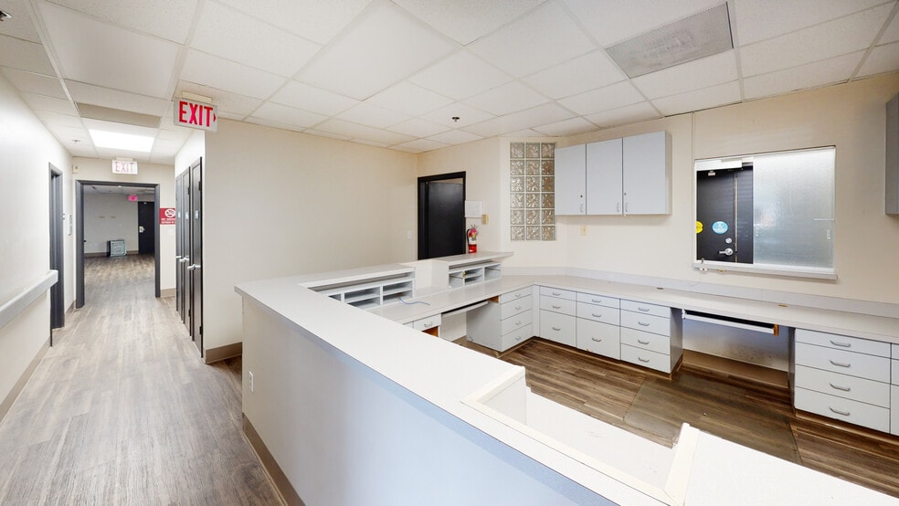 100 NW 170th St, North Miami Beach, FL to rent - Matterport 3D Scan - Image 2 of 17