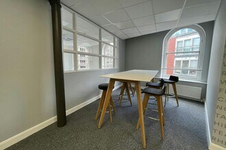 New York Street, Leeds to rent Interior Photo- Image 1 of 5