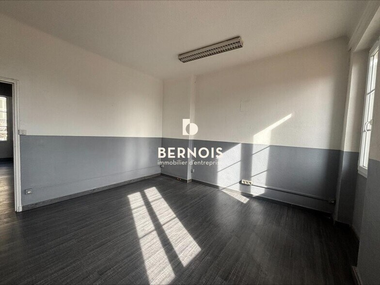 Office in Toulon to rent - Interior Photo - Image 2 of 4