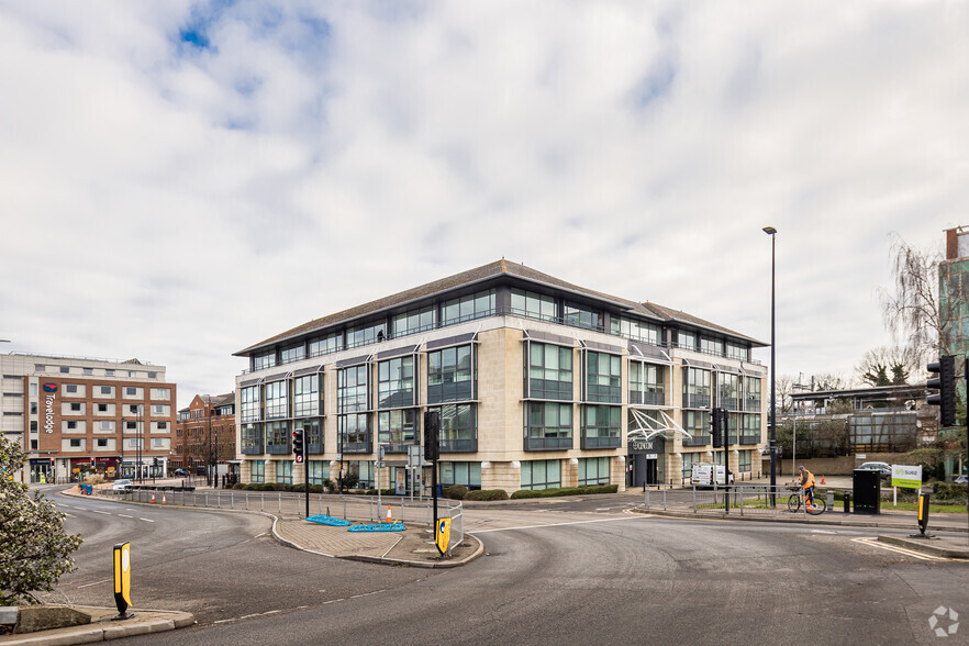 Proxima, Maidenhead for rent - Building Photo - Image 2 of 2