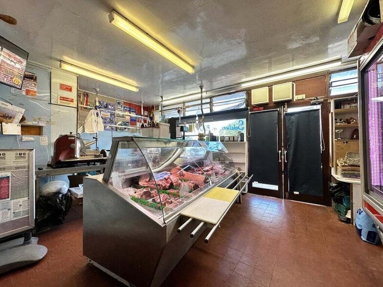 97-109 Cliff Ln, Ipswich for sale - Building Photo - Image 3 of 15