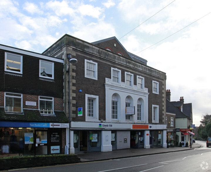 The Broadway, Crowborough to rent - Building Photo - Image 2 of 3