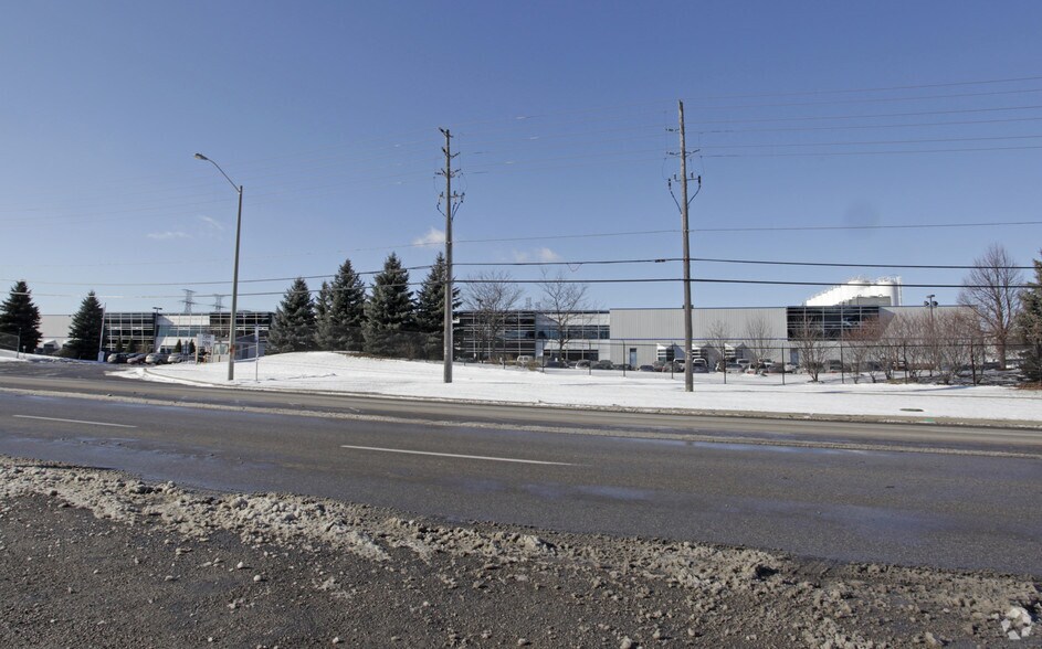 7200-7250 Martin Grove Rd, Vaughan, ON for rent - Building Photo - Image 2 of 5