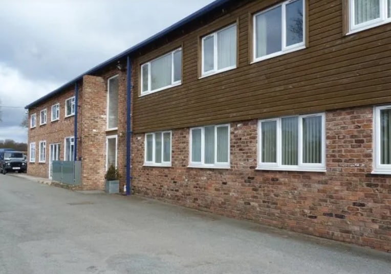 Mill Ln, Neston to rent Primary Photo- Image 1 of 3