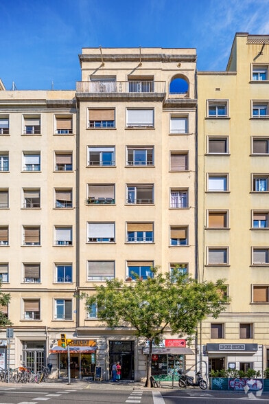 Carrer de Sant Antoni Maria Claret, 195-197, Barcelona, Barcelona for sale - Primary Photo - Image 1 of 1