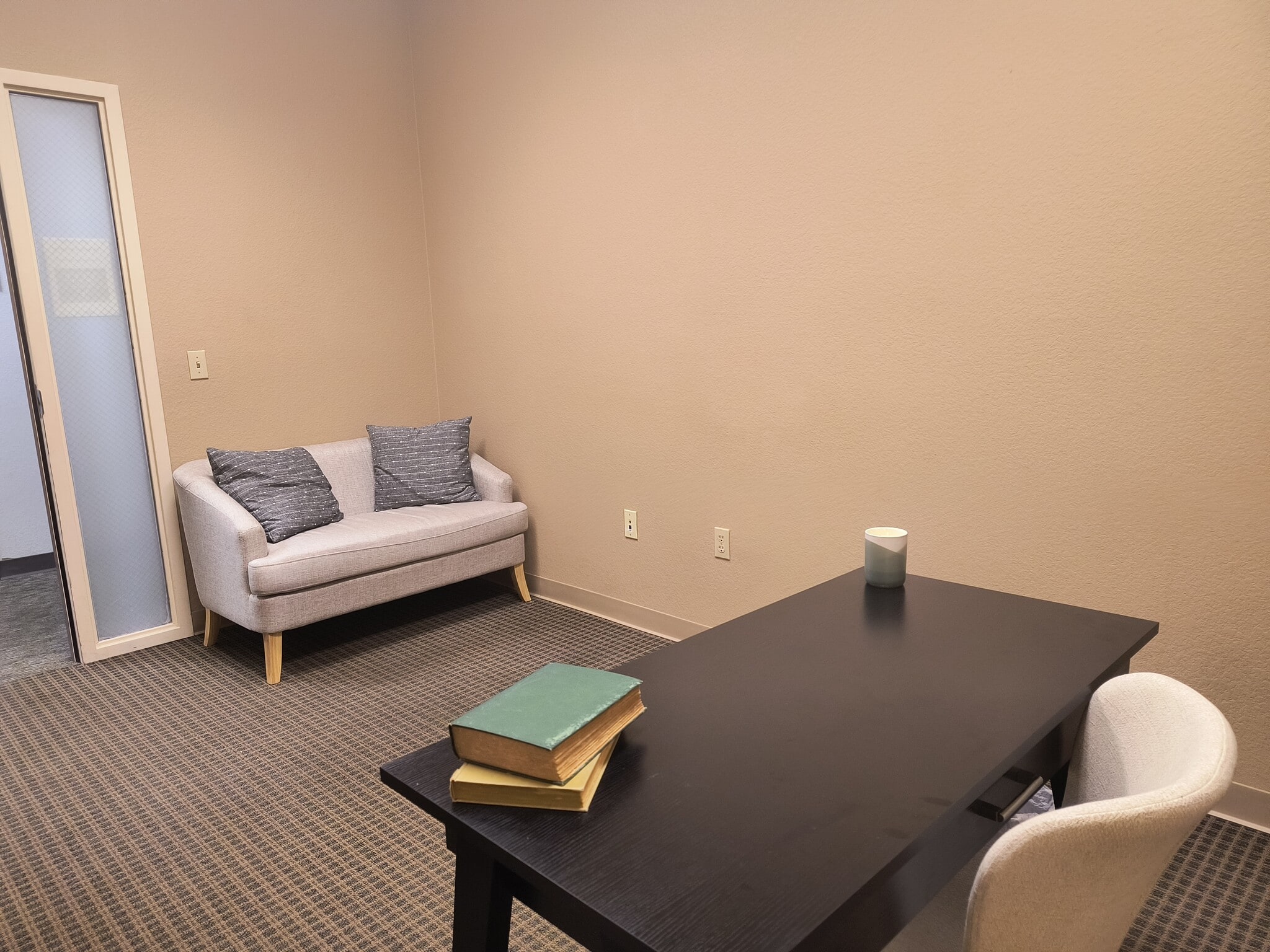 5215 Sabino Canyon Rd, Tucson, AZ to rent Interior Photo- Image 1 of 3