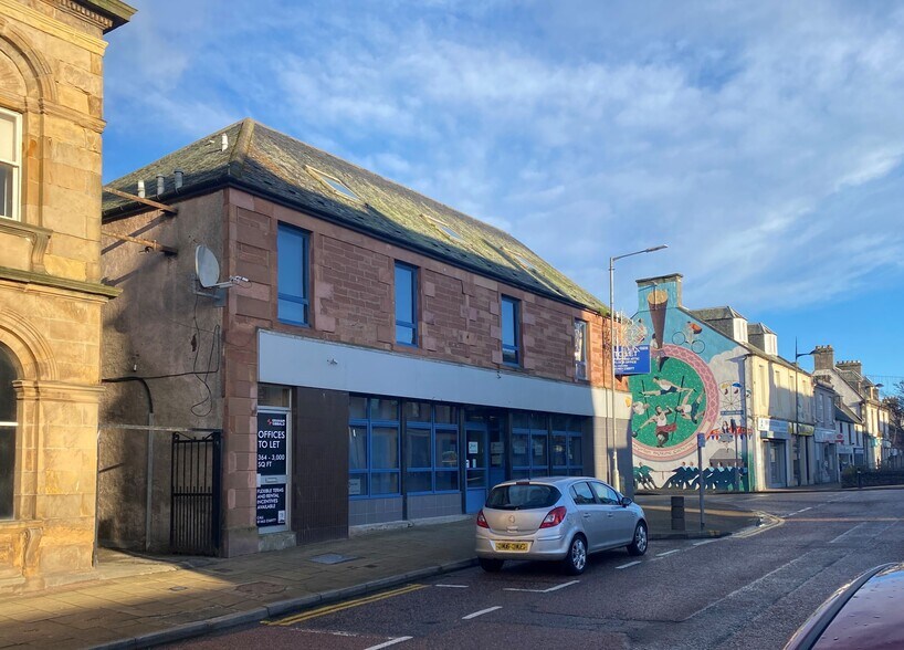 69-71 High St, Invergordon to rent - Building Photo - Image 2 of 4