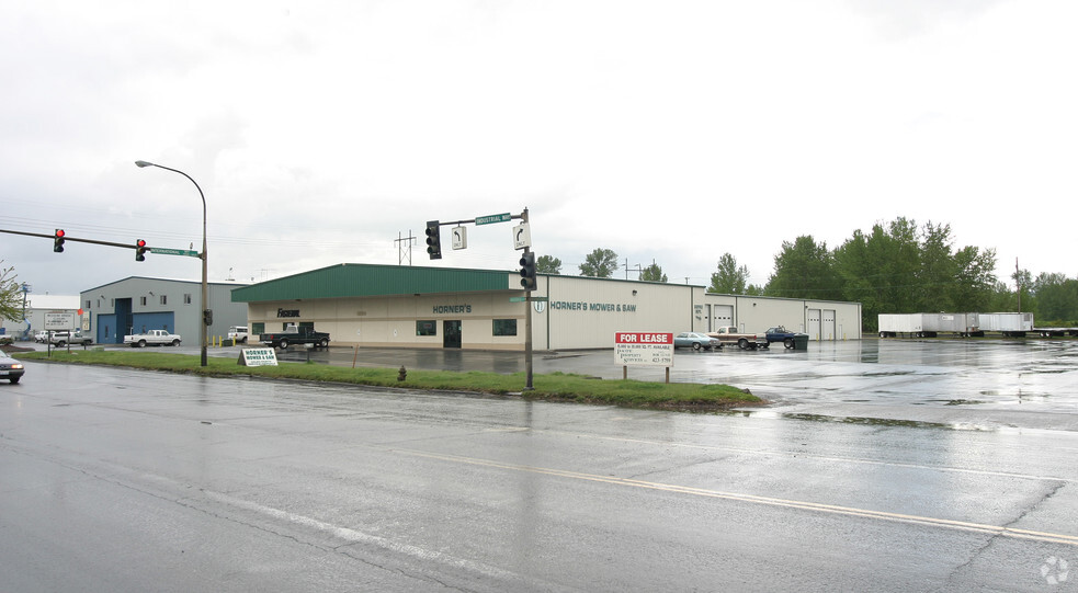 1020 Industrial Way, Longview, WA for sale - Primary Photo - Image 1 of 1