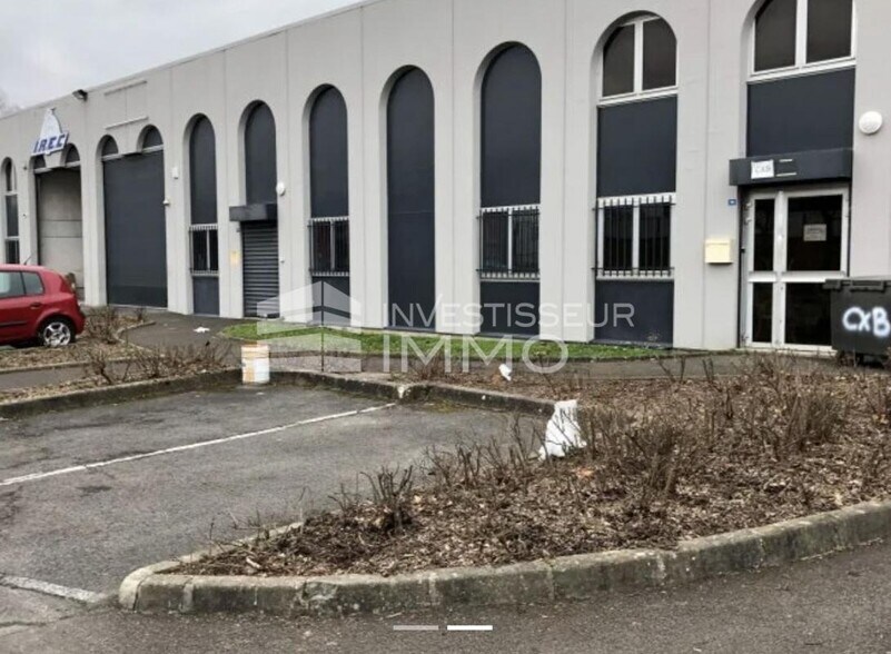 Light Industrial in Noisy Le Grand to rent - Building Photo - Image 1 of 5
