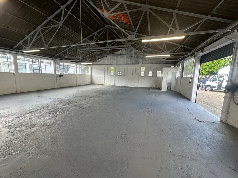 Mimram Rd, Hertford to rent - Building Photo - Image 3 of 16