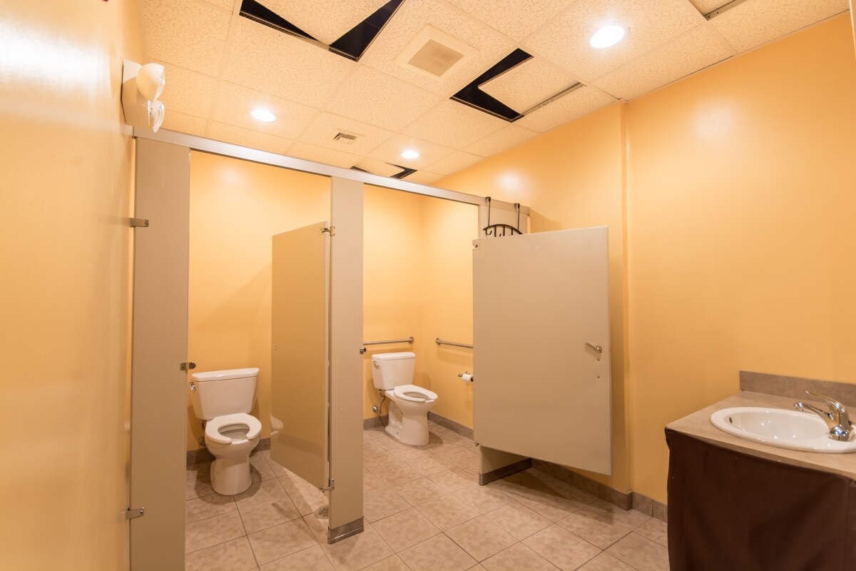 1200 Bald Hill Rd, Warwick 02886 Verizon Wireless Plaza UK