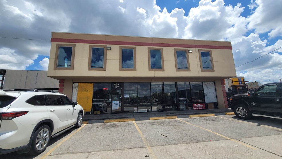 807 Mccarty St, Houston, TX for sale - Building Photo - Image 1 of 1