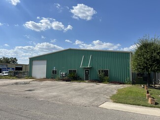 More details for 713 Nebraska St, South Houston, TX - Light Industrial for Sale