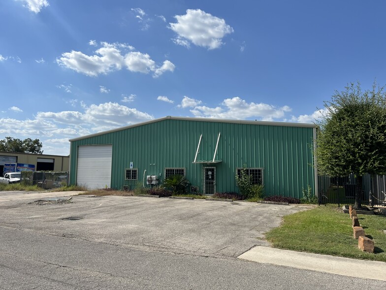 713 Nebraska St, South Houston, TX for sale - Building Photo - Image 1 of 1