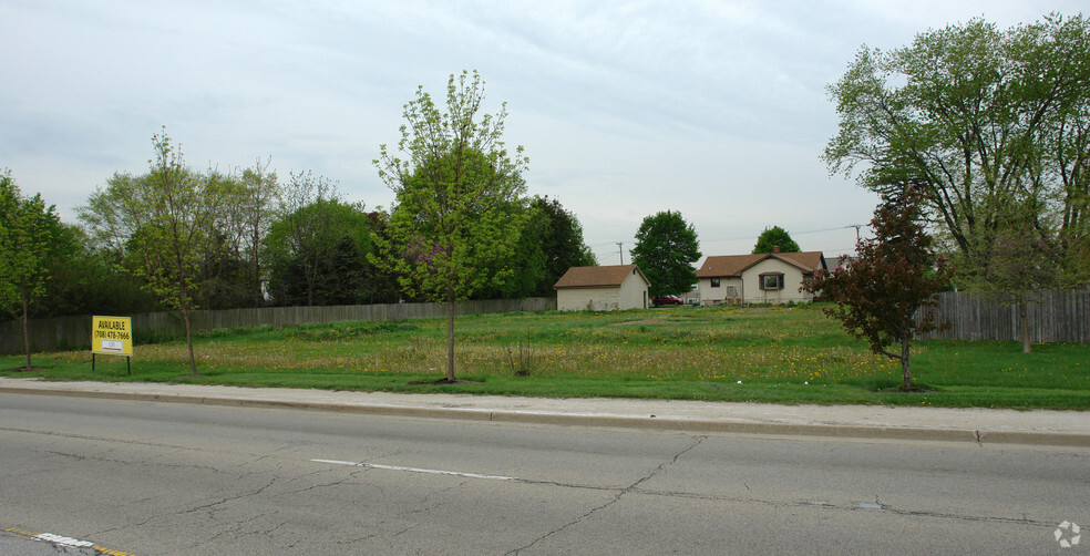 SWC Eola Rd & Indian Trail Rd, Aurora, IL for rent - Building Photo - Image 3 of 4