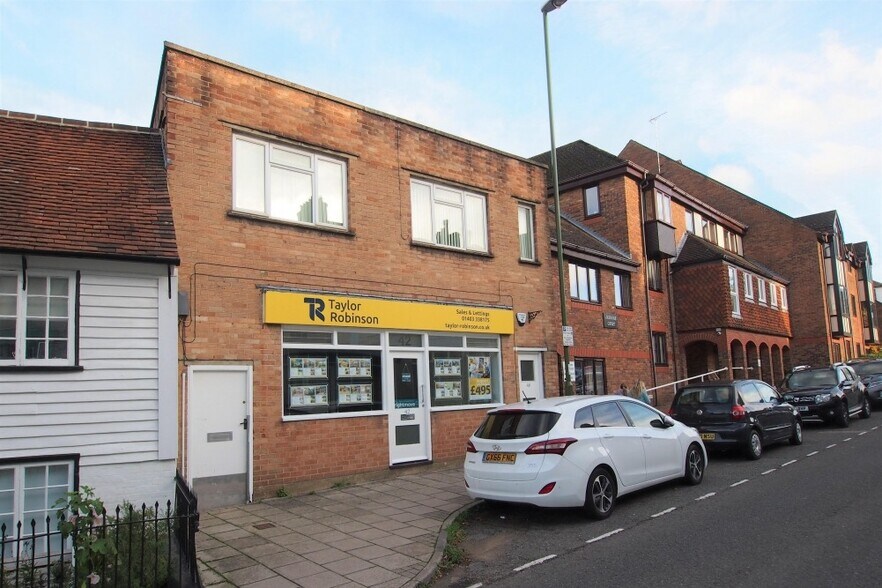 42 London Rd, Horsham for sale - Primary Photo - Image 1 of 1