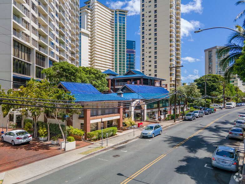 444 Hobron Ln, Honolulu, HI for rent - Building Photo - Image 3 of 75