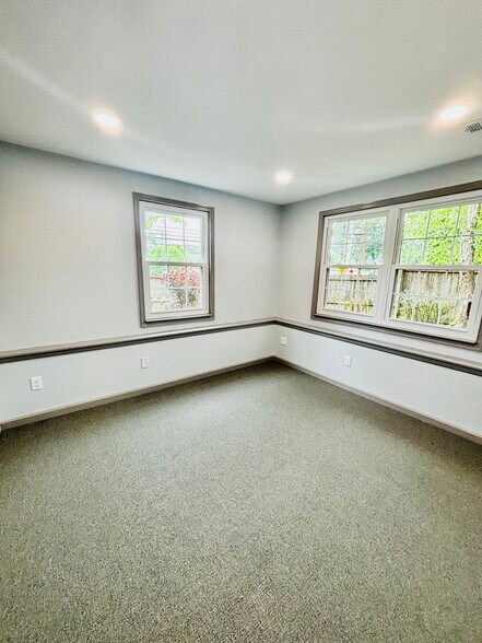 645-647 Ridgely Ave, Annapolis, MD for rent - Interior Photo - Image 3 of 5