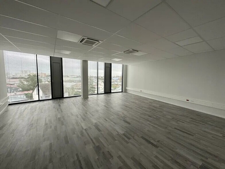 Office in Bischheim to rent - Building Photo - Image 3 of 6