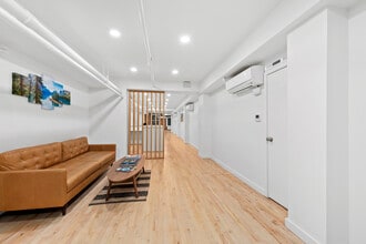 110 Duane St, New York, NY to rent Interior Photo- Image 2 of 10