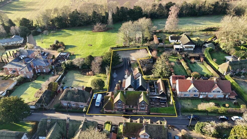 Peach Hill Ln, Crawley for sale - Aerial - Image 3 of 14