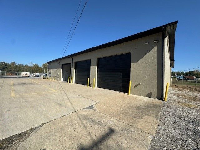 238 Globe St, Radcliff, KY for rent - Building Photo - Image 2 of 15