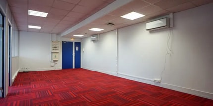 155 Rue Du Docteur Bauer, Saint-Ouen-sur-Seine to rent Interior Photo- Image 2 of 6