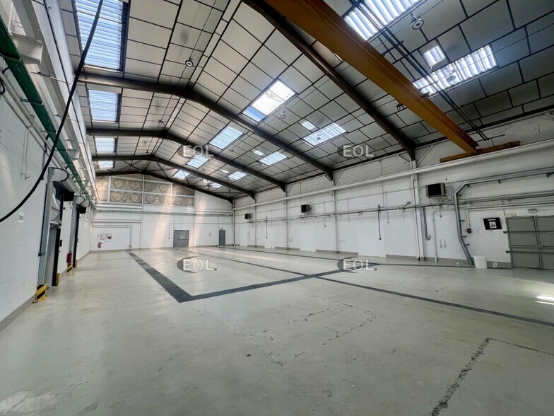 Light Industrial in Sarcelles to rent - Interior Photo - Image 2 of 7