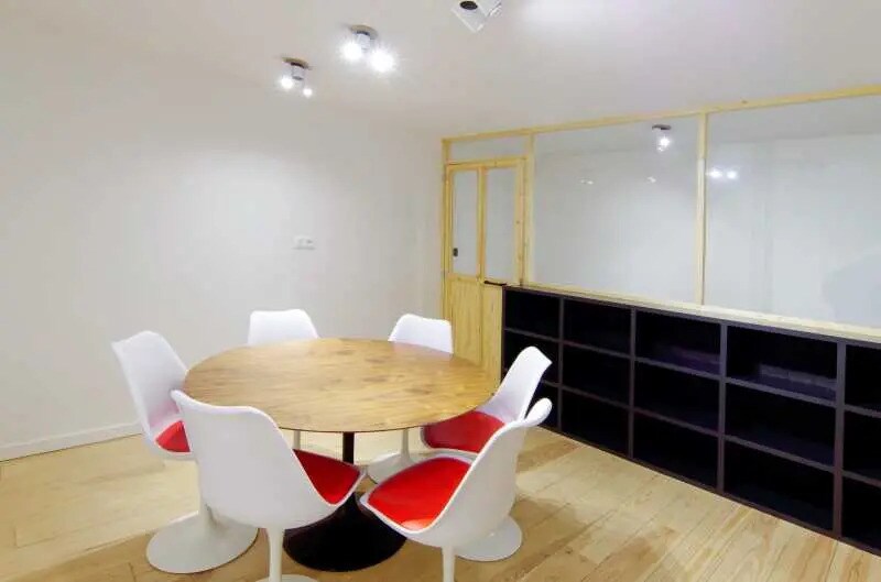 Retail in Bordeaux for sale - Interior Photo - Image 3 of 7