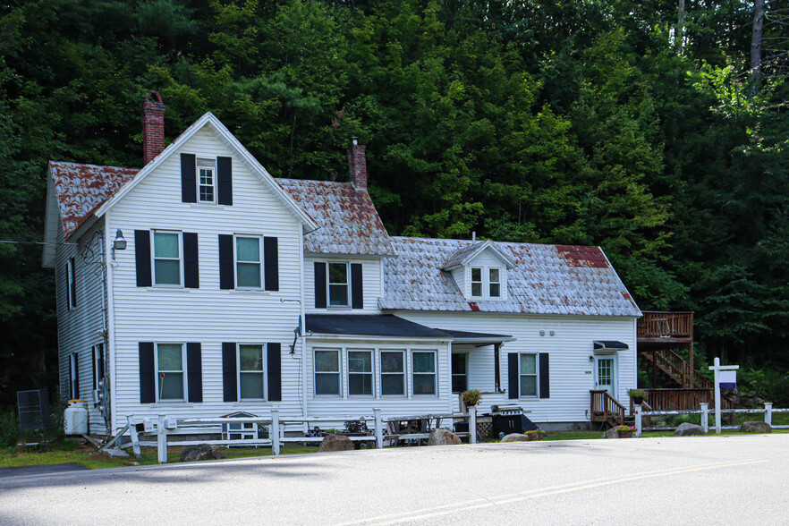 843 Western Ave, Henniker, NH for sale - Primary Photo - Image 1 of 1