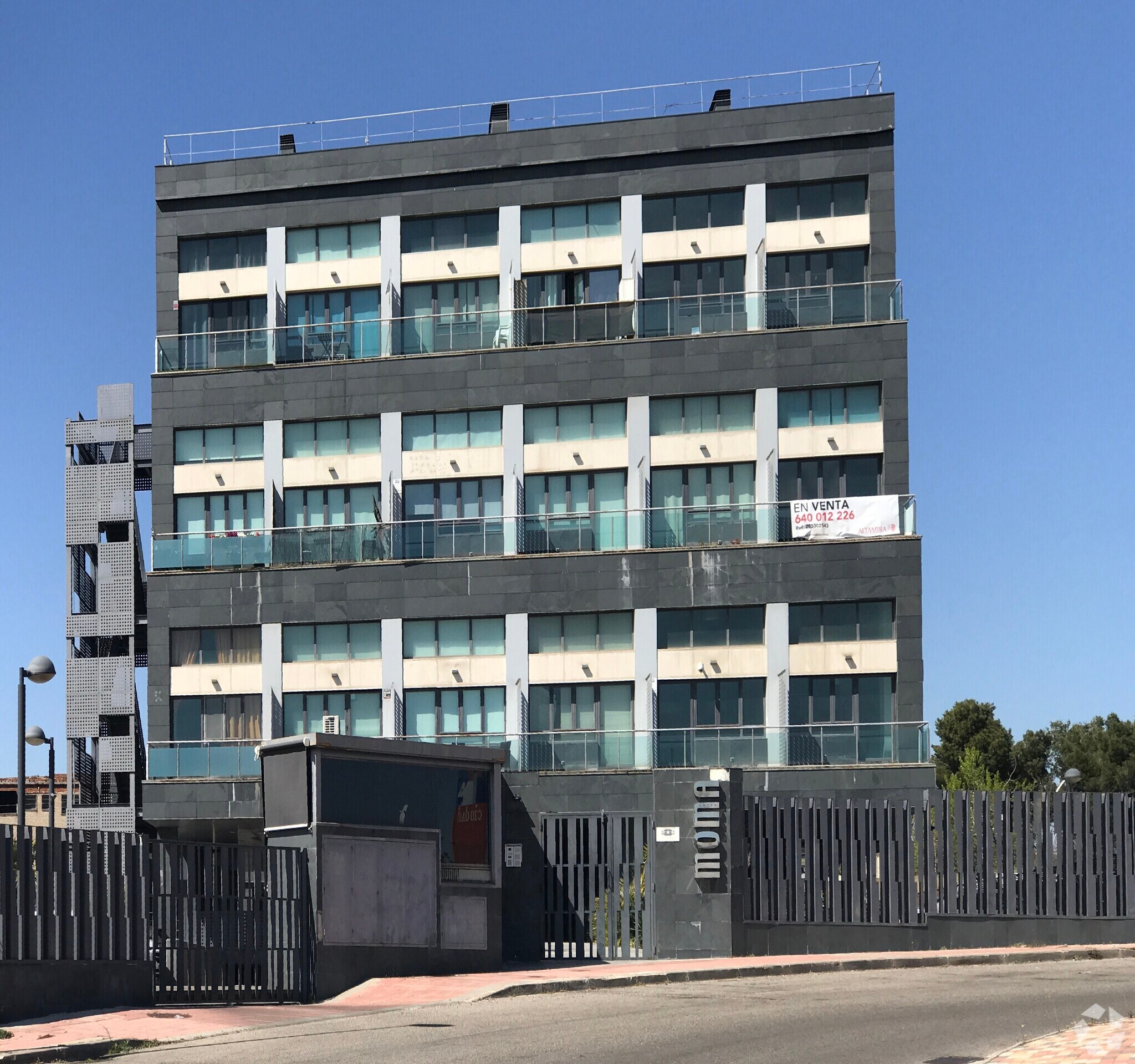 Build-to-Rent in Móstoles, Madrid for sale Primary Photo- Image 1 of 5