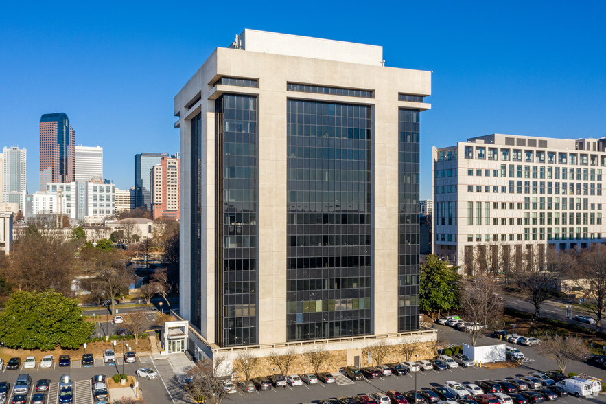 301 S McDowell St, Charlotte, NC for sale - Building Photo - Image 1 of 1