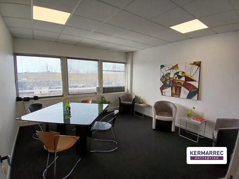Office in Carquefou to rent - Building Photo - Image 3 of 4