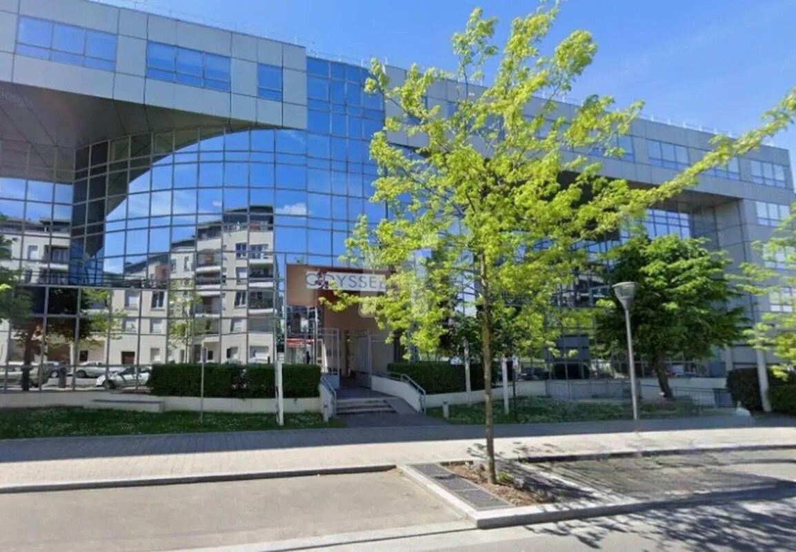 Office in Massy to rent Building Photo- Image 1 of 19