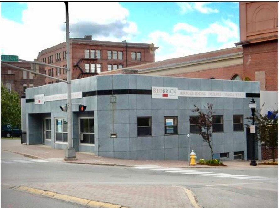 7274 Harlow St, Bangor 04401 UK