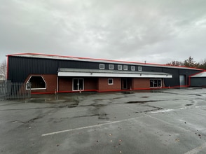 Maesbury Road Industrial Estate, Oswestry to rent Building Photo- Image 1 of 9