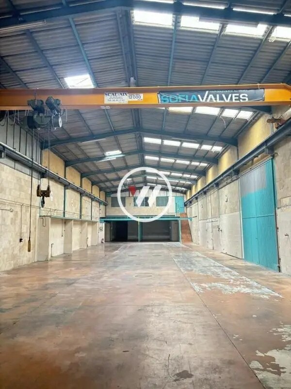 Office in Vitrolles to rent Interior Photo- Image 1 of 6