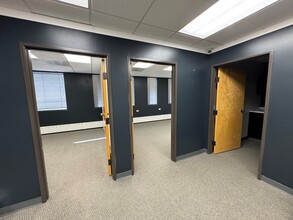 7200 E Hampden Ave, Denver, CO to rent Interior Photo- Image 2 of 6